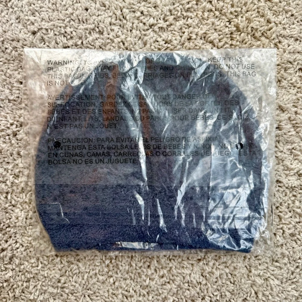 NWT Barefoot Dreams CozyChic Lite Confetti Beanie in Deep Sea Blue / Indigo - Picture 5 of 5